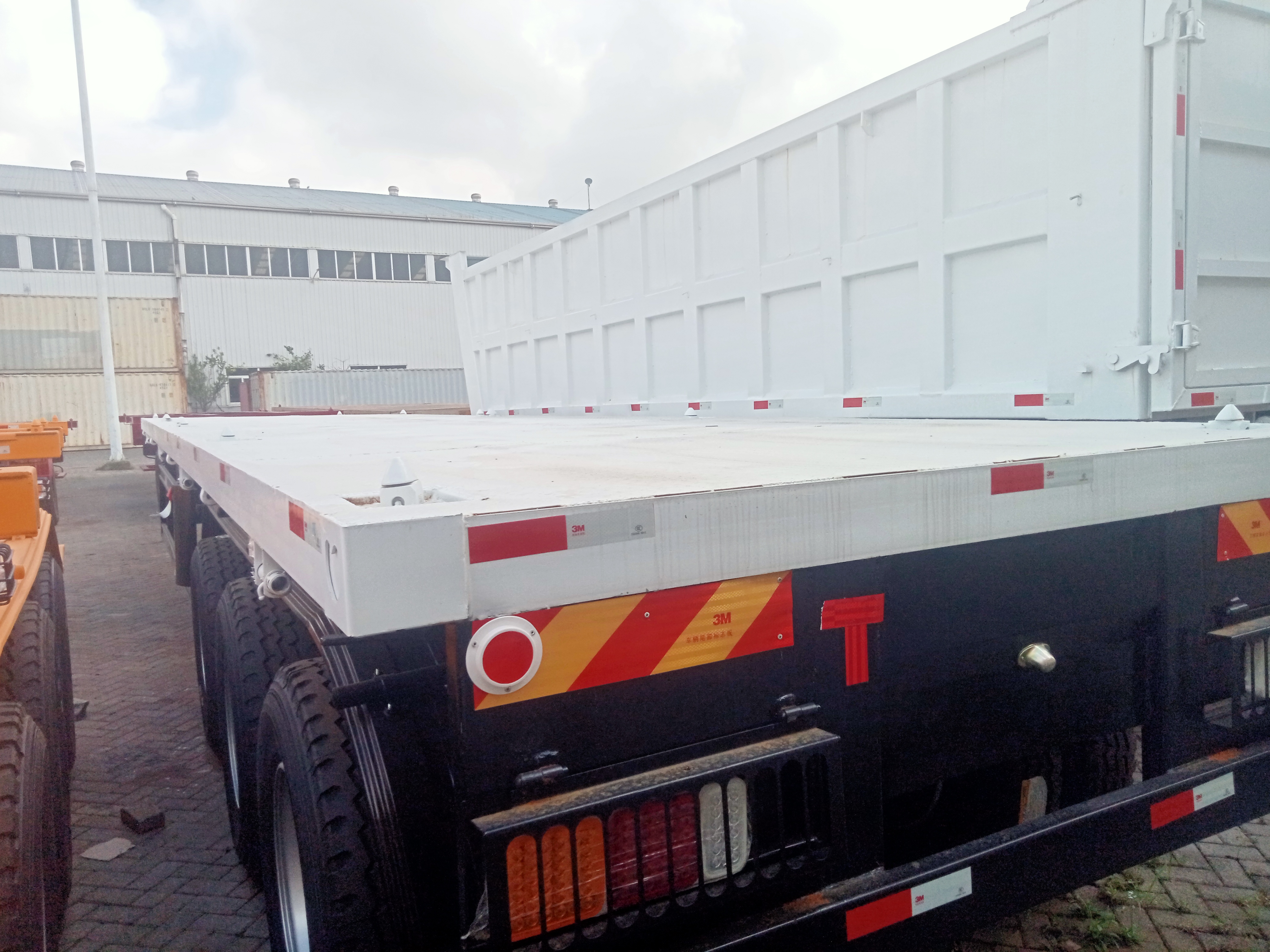 CIMC Flatbed Trailer 5